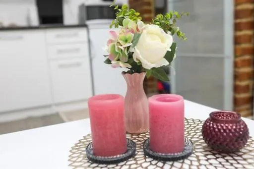 Helly's - Self Check-in - * 야이체